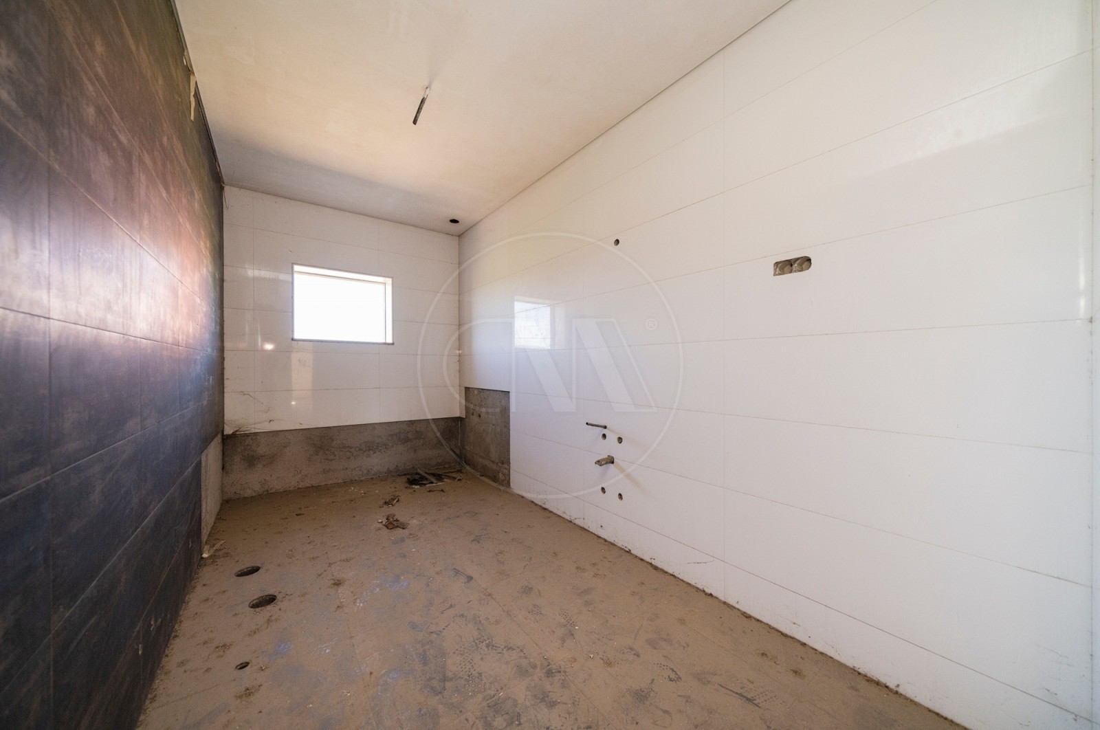 House T4 for For sale in Santa Lucrécia de Algeriz e Navarra, Braga, Braga - Casa de banho (Imagem 1)