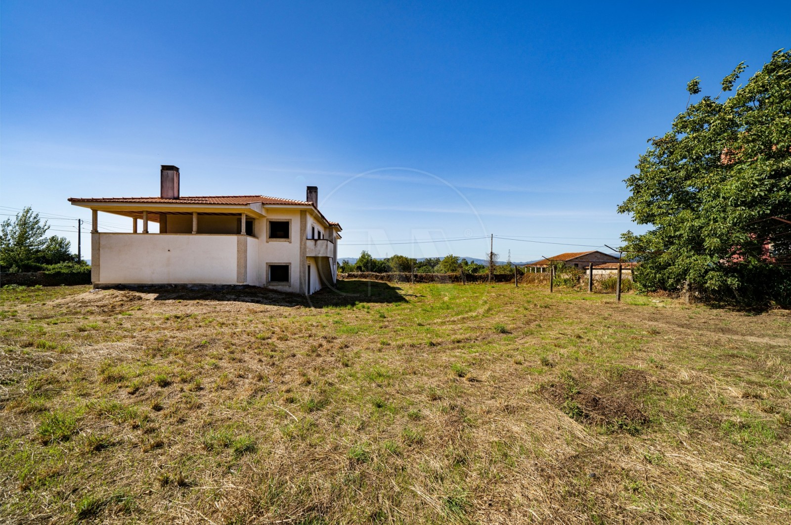 House T4 for For sale in Santa Lucrécia de Algeriz e Navarra, Braga, Braga - Fachada (Imagem 10)