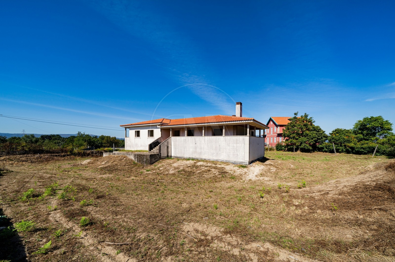 House T4 for For sale in Santa Lucrécia de Algeriz e Navarra, Braga, Braga - Fachada (Imagem 13)