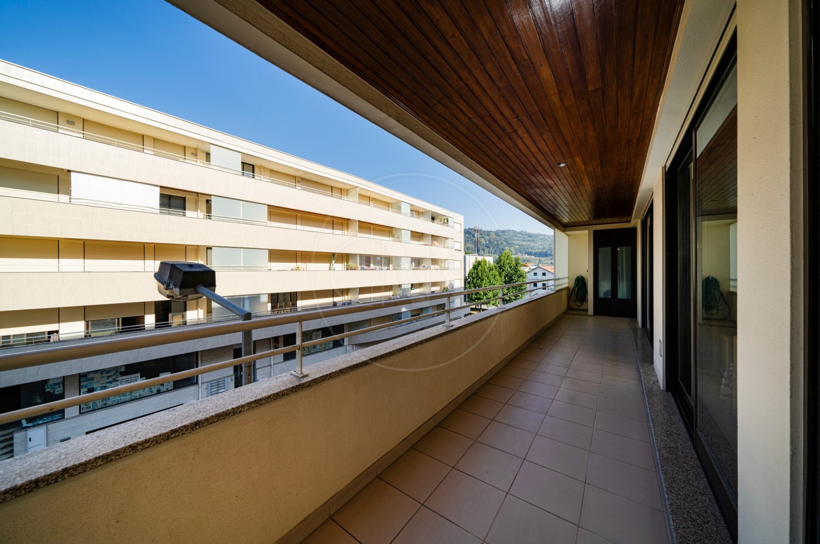 Apartamento T2 para Venda em Gualtar, Braga, Braga - Varanda (Imagem 3)