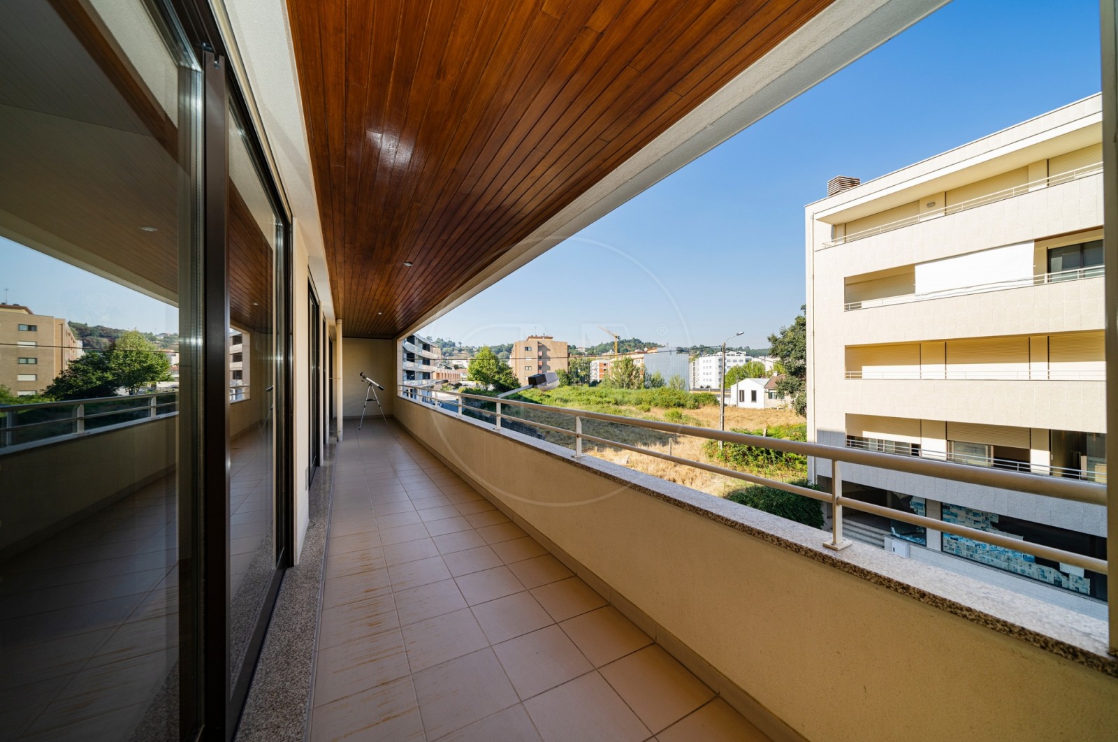 Apartamento T2 para Venda em Gualtar, Braga, Braga - Varanda (Imagem 4)