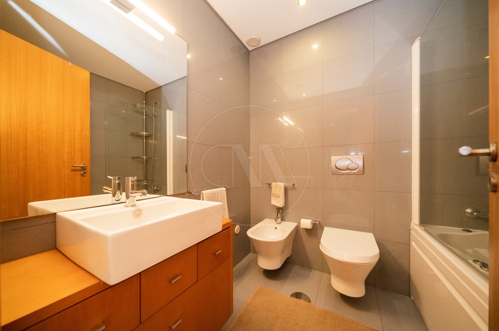 Apartamento T2 para Venda em Gualtar, Braga, Braga - Casa de banho (Imagem 1)