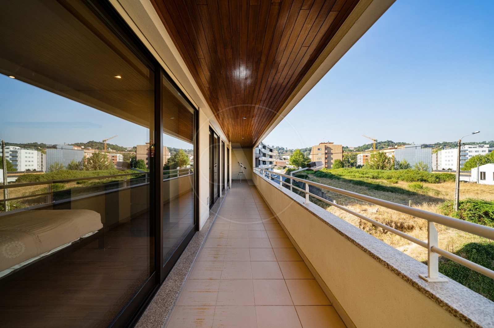 Apartamento T2 para Venda em Gualtar, Braga, Braga - Varanda (Imagem 5)