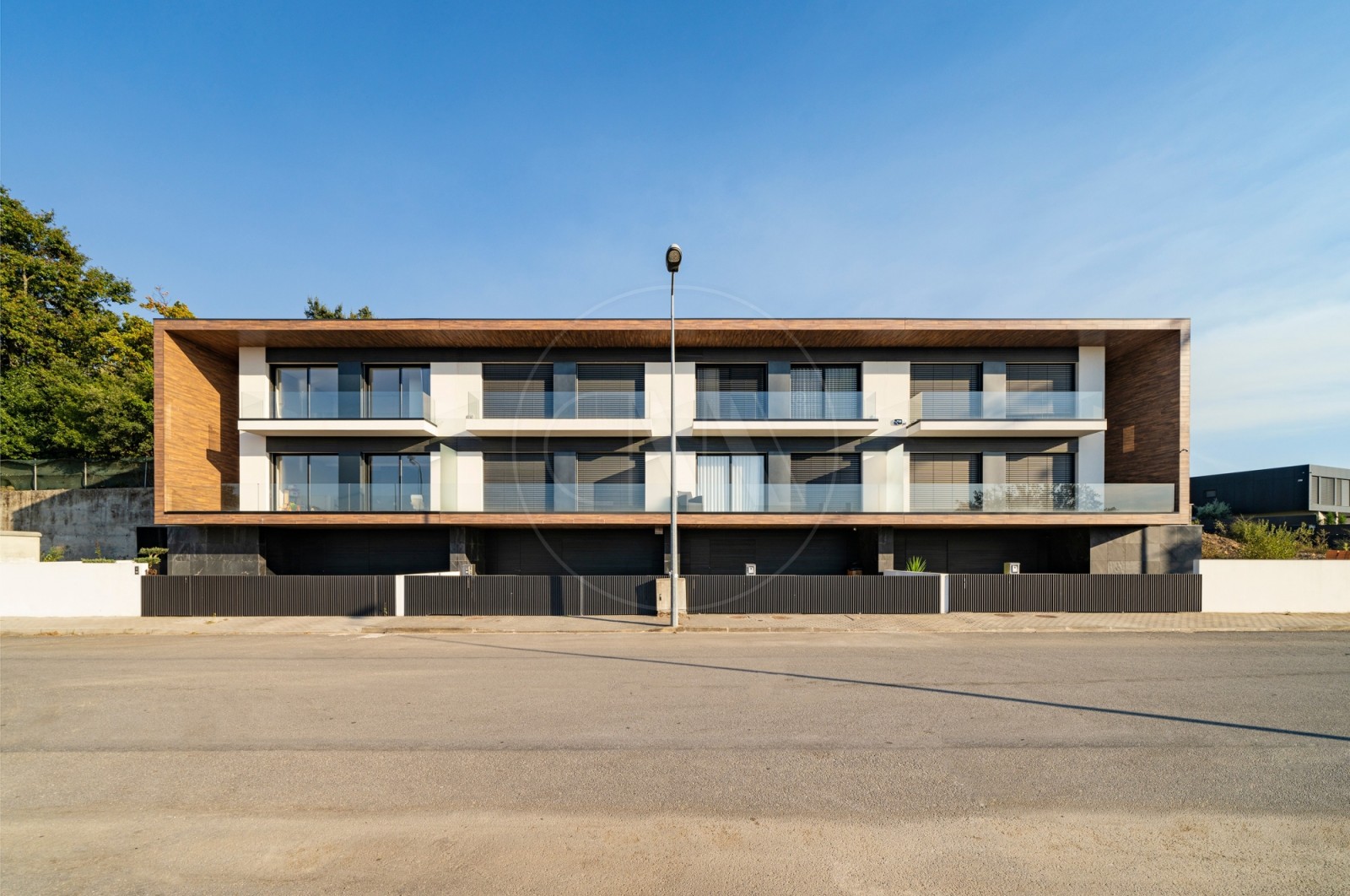 House T3 for Buy in Nogueira, Fraião e Lamaçães, Braga, Braga - Fachada (Imagem 3)