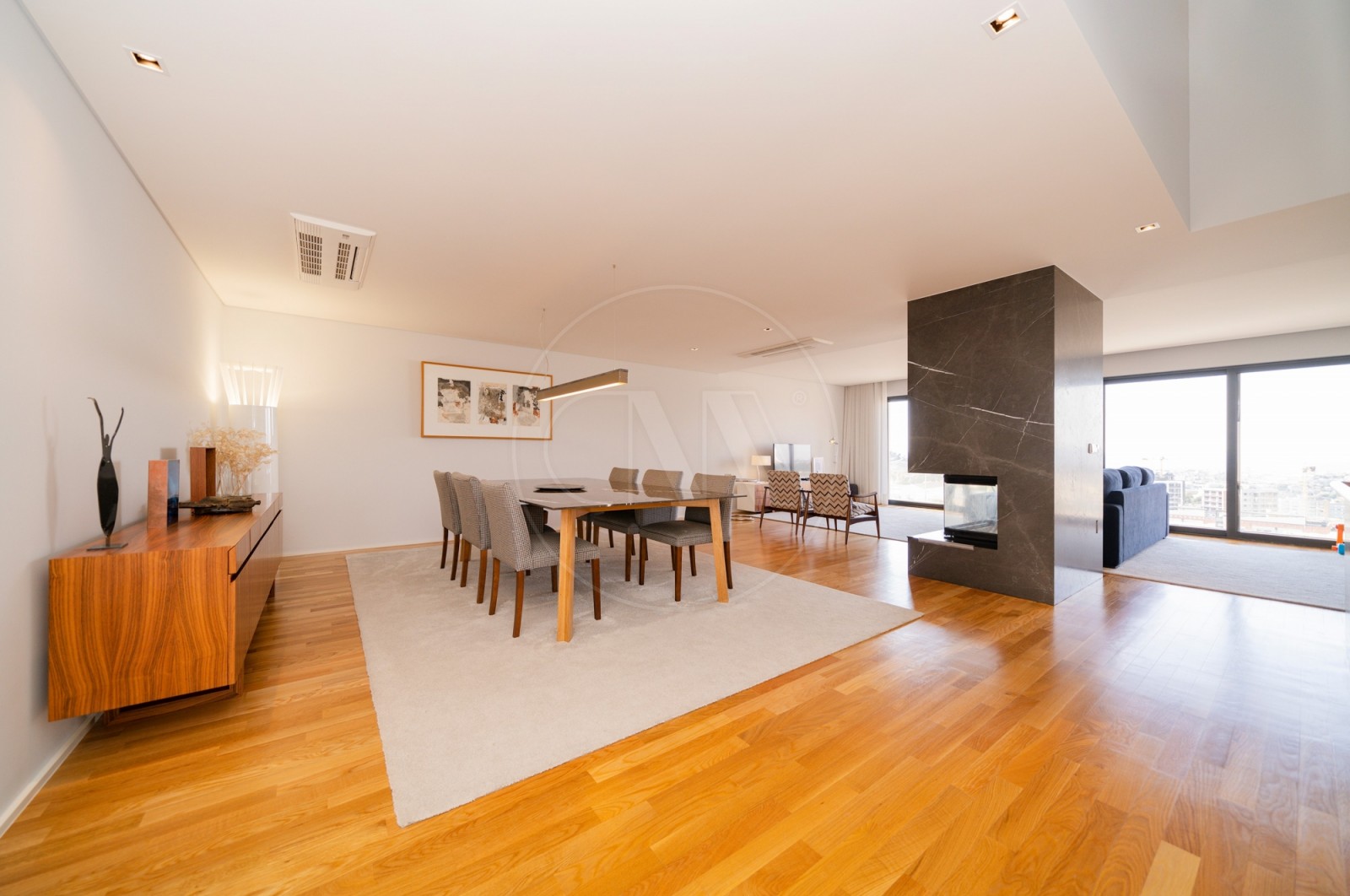 House T3 for Buy in Nogueira, Fraião e Lamaçães, Braga, Braga - Sala de jantar (Imagem 1)