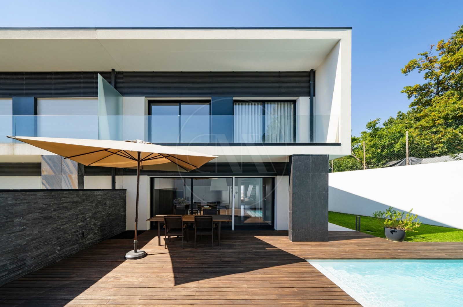 House T3 for Buy in Nogueira, Fraião e Lamaçães, Braga, Braga - Fachada (Imagem 6)