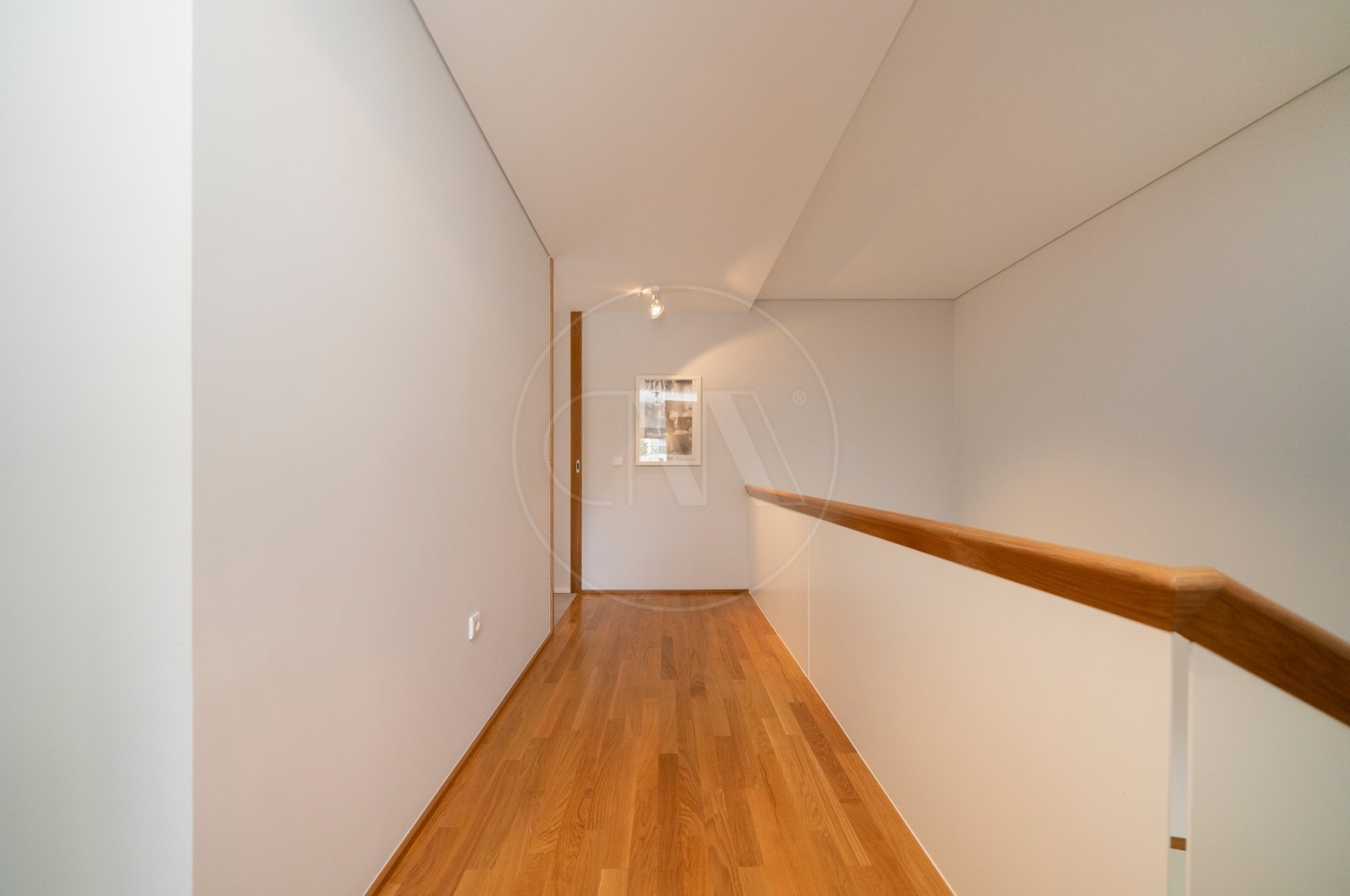 House T3 for Buy in Nogueira, Fraião e Lamaçães, Braga, Braga - Corredor (Imagem 6)