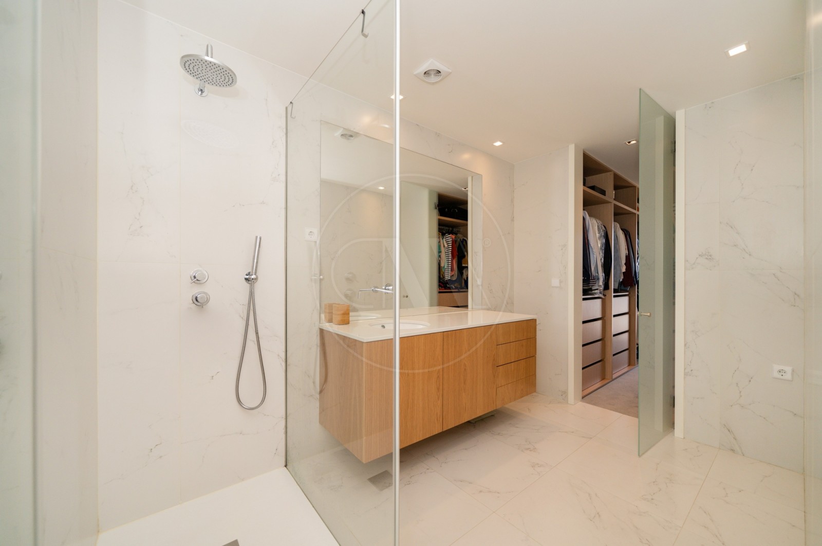 House T3 for Buy in Nogueira, Fraião e Lamaçães, Braga, Braga - Casa de banho (Imagem 6)