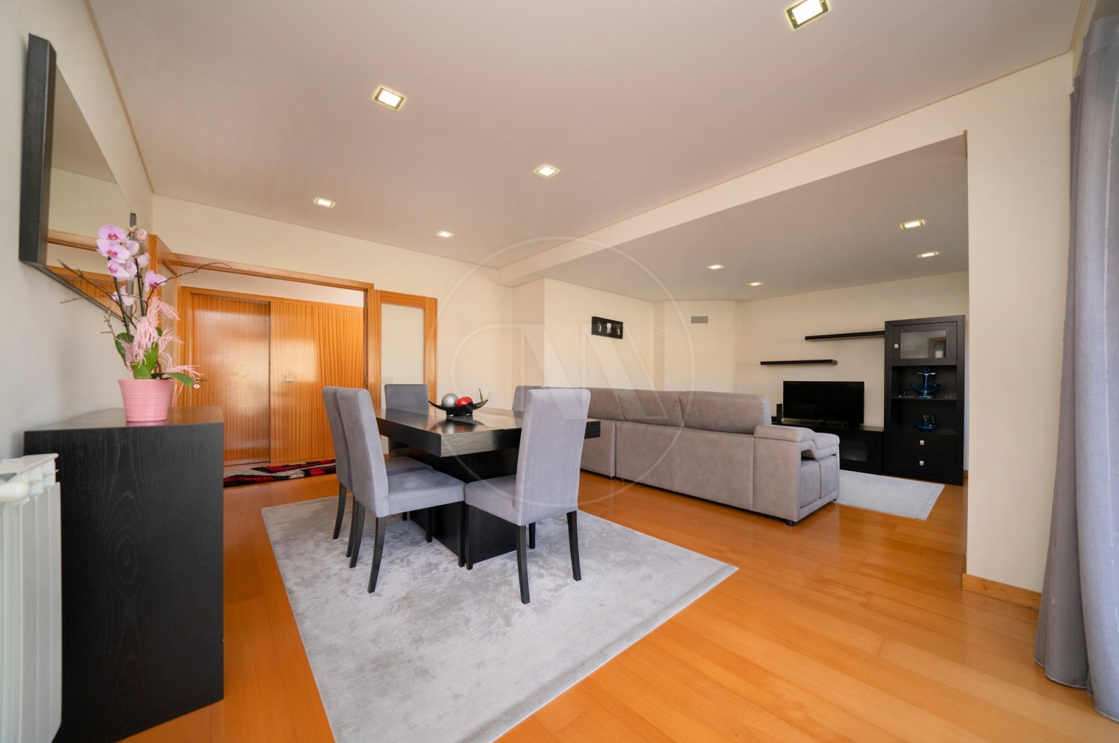 Apartamento T2 para Venda em Nogueira, Fraião e Lamaçães, Braga, Braga - Sala (Imagem 7)