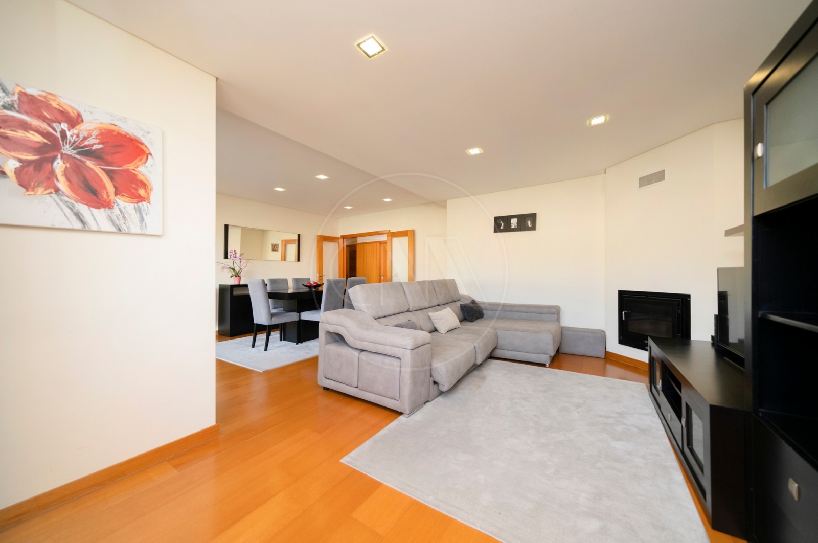 Apartamento T2 para Venda em Nogueira, Fraião e Lamaçães, Braga, Braga - Sala (Imagem 3)