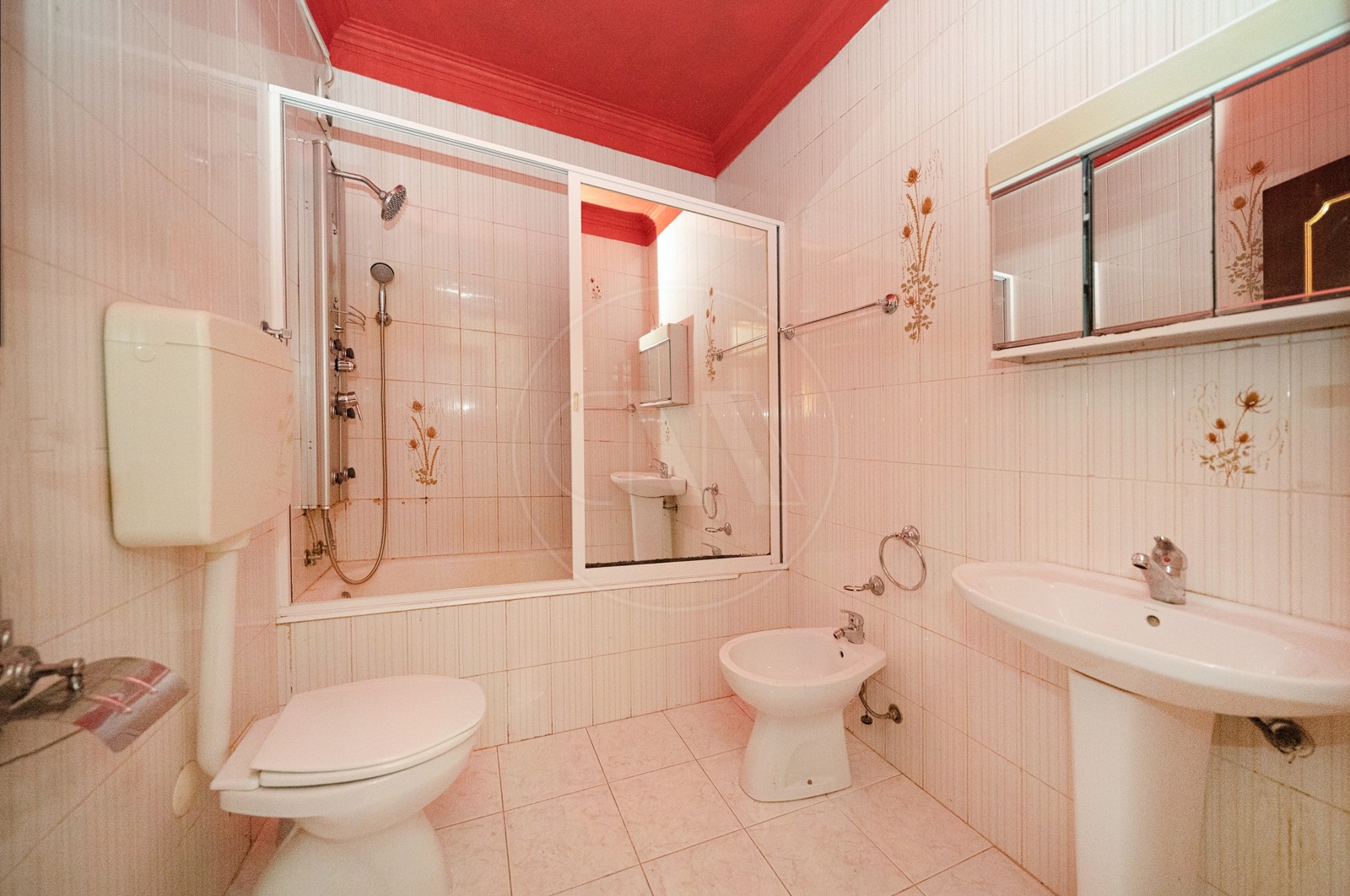 Apartment T3 for Buy in Braga (Maximinos, Sé e Cividade), Braga, Braga - Casa de banho (Imagem 2)