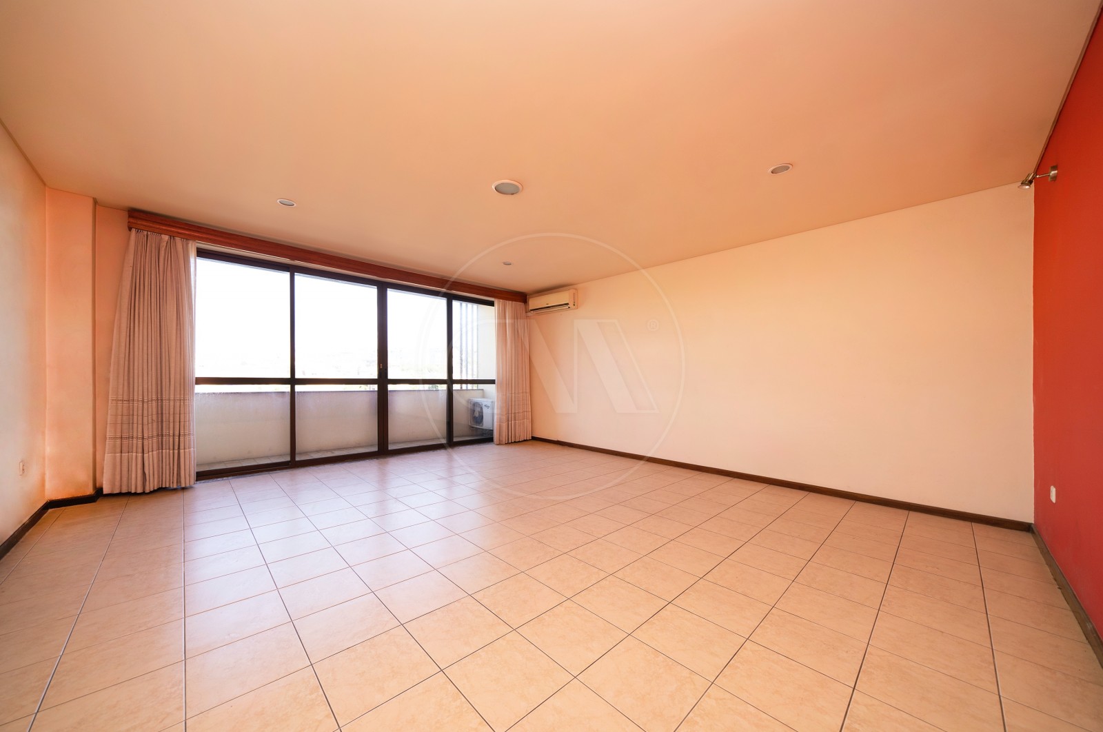 Apartment T3 for Buy in Braga (Maximinos, Sé e Cividade), Braga, Braga - Sala (Imagem 1)