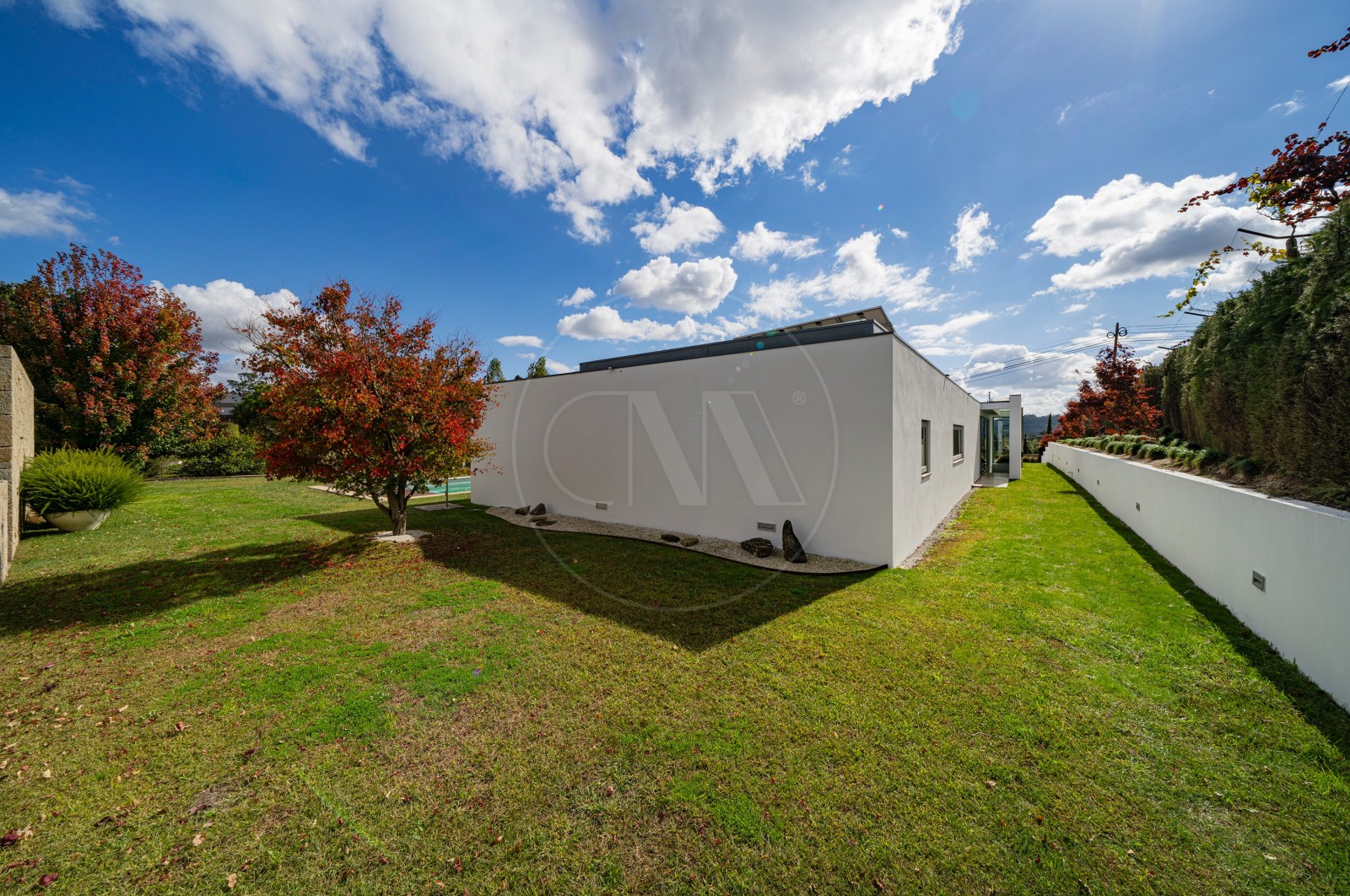 Moradia T4 para Venda em Tamel (Santa Leocádia) e Vilar do Monte, Barcelos, Braga - Quintal/Jardim (Imagem 16)