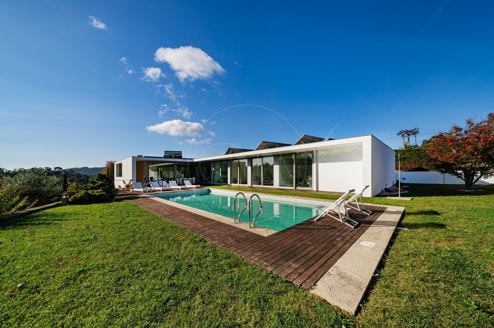 Moradia T4 para Venda em Tamel (Santa Leocádia) e Vilar do Monte, Barcelos, Braga - Quintal/Jardim (Imagem 1)