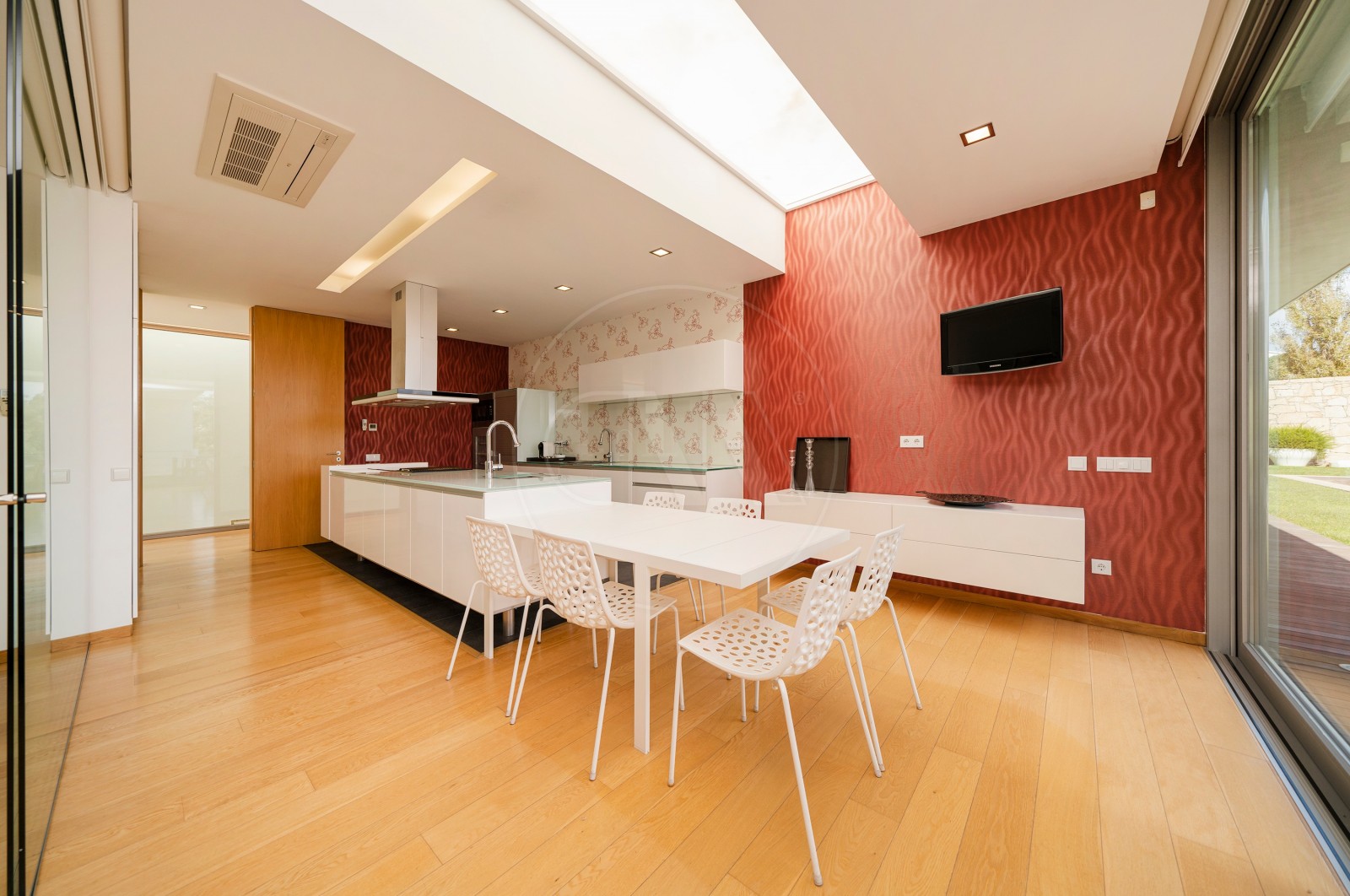 Moradia T4 para Venda em Tamel (Santa Leocádia) e Vilar do Monte, Barcelos, Braga - Cozinha (Imagem 1)