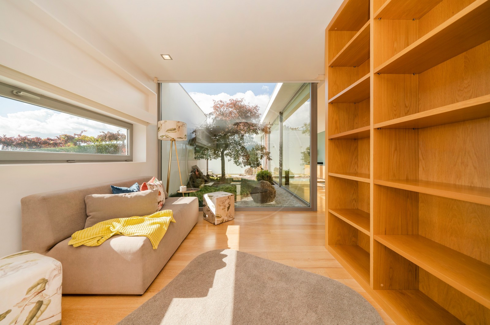 Moradia T4 para Venda em Tamel (Santa Leocádia) e Vilar do Monte, Barcelos, Braga - Detalhes (Imagem 1)