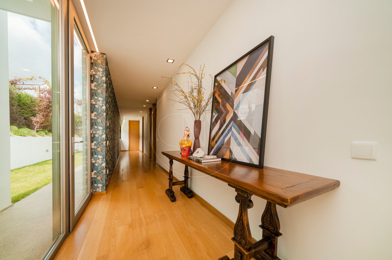 Moradia T4 para Venda em Tamel (Santa Leocádia) e Vilar do Monte, Barcelos, Braga - Corredor (Imagem 2)