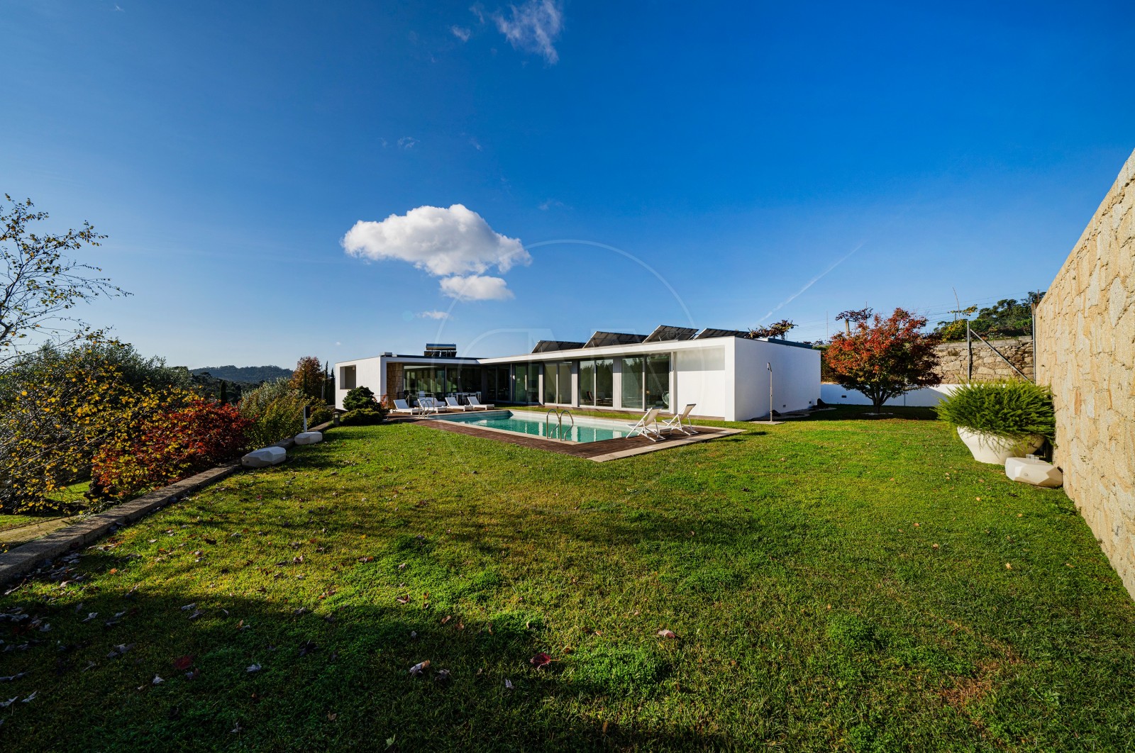 Moradia T4 para Venda em Tamel (Santa Leocádia) e Vilar do Monte, Barcelos, Braga - Fachada (Imagem 4)