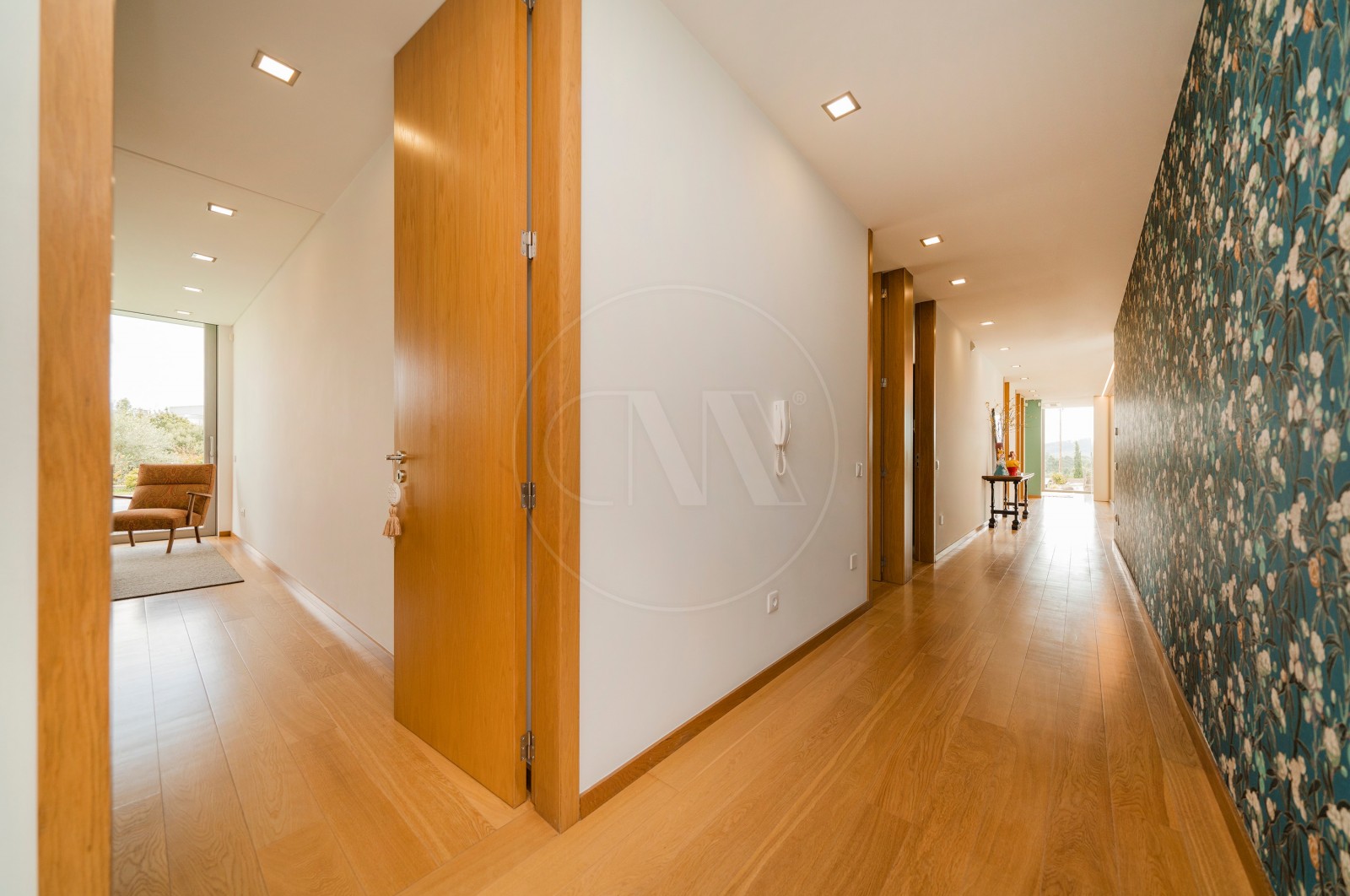 Moradia T4 para Venda em Tamel (Santa Leocádia) e Vilar do Monte, Barcelos, Braga - Corredor (Imagem 4)