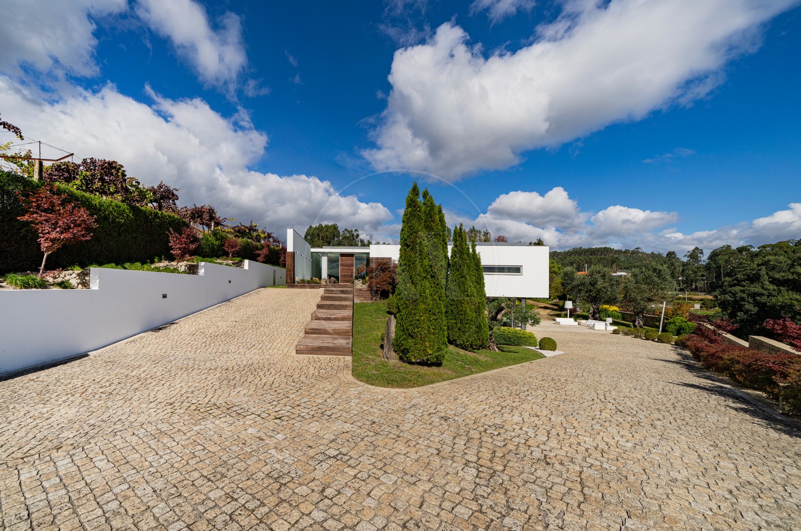 Moradia T4 para Venda em Tamel (Santa Leocádia) e Vilar do Monte, Barcelos, Braga - Fachada (Imagem 8)