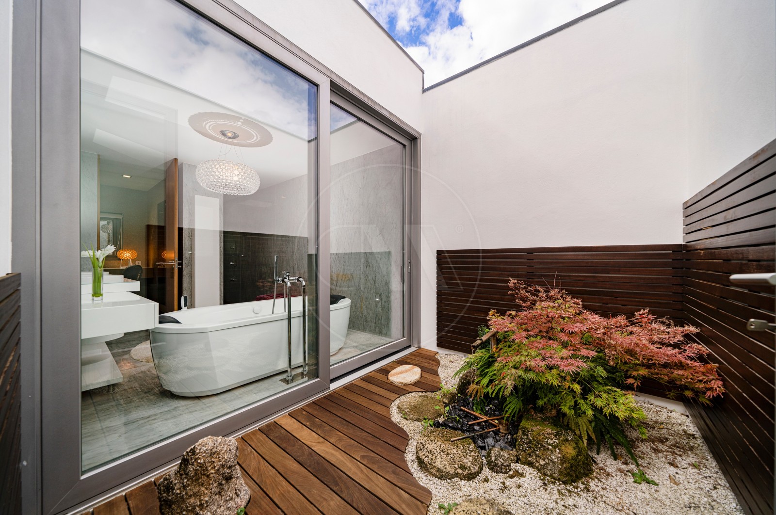 Moradia T4 para Venda em Tamel (Santa Leocádia) e Vilar do Monte, Barcelos, Braga - Quintal/Jardim (Imagem 8)