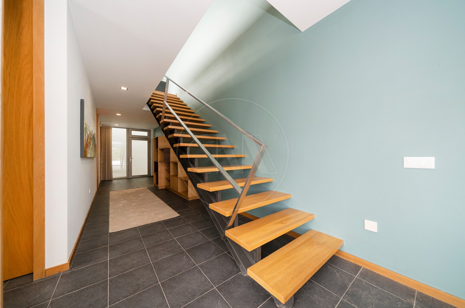 Moradia T4 para Venda em Tamel (Santa Leocádia) e Vilar do Monte, Barcelos, Braga - Corredor (Imagem 6)