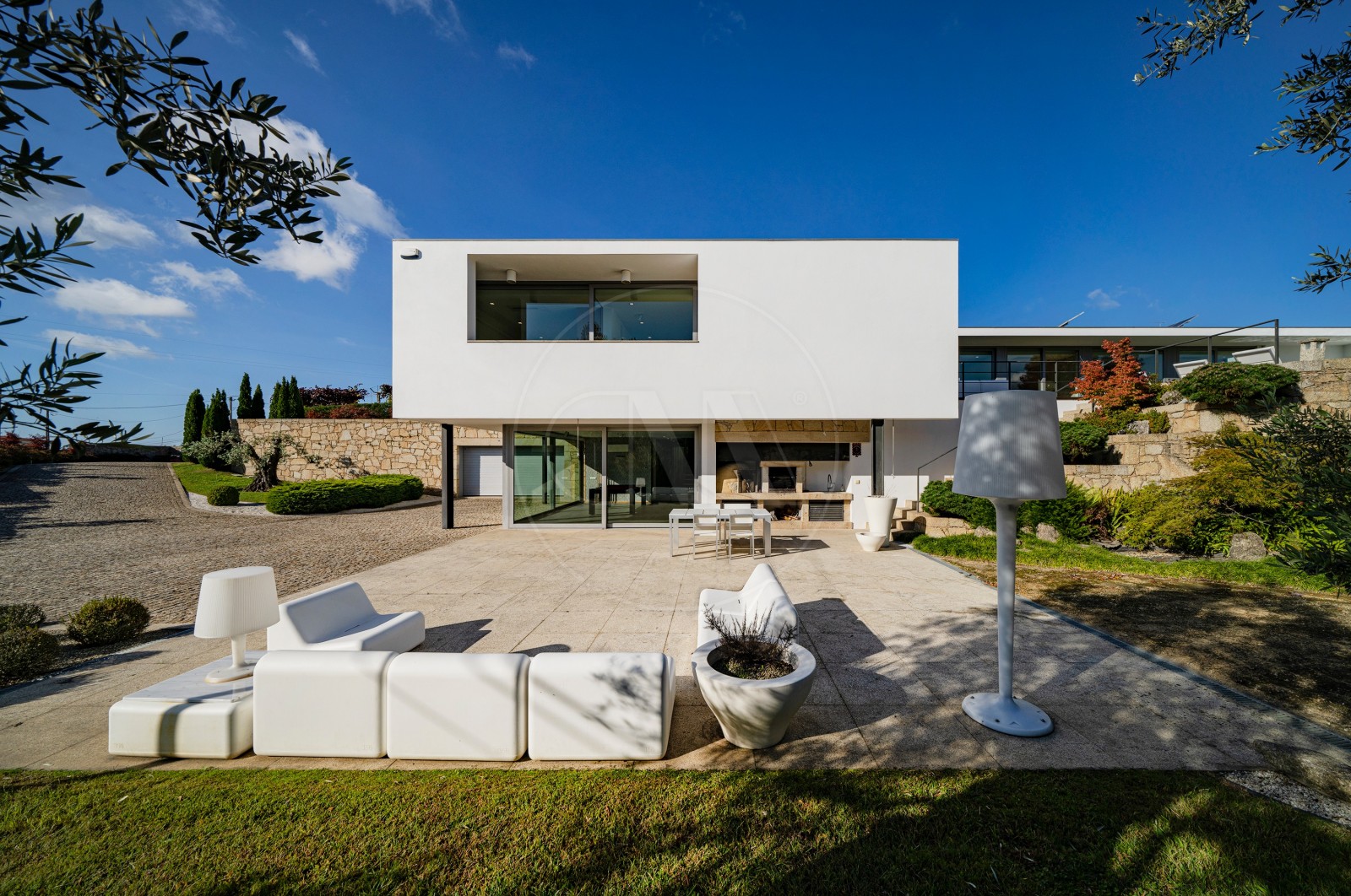 Moradia T4 para Venda em Tamel (Santa Leocádia) e Vilar do Monte, Barcelos, Braga - Área envolvente (Imagem 2)