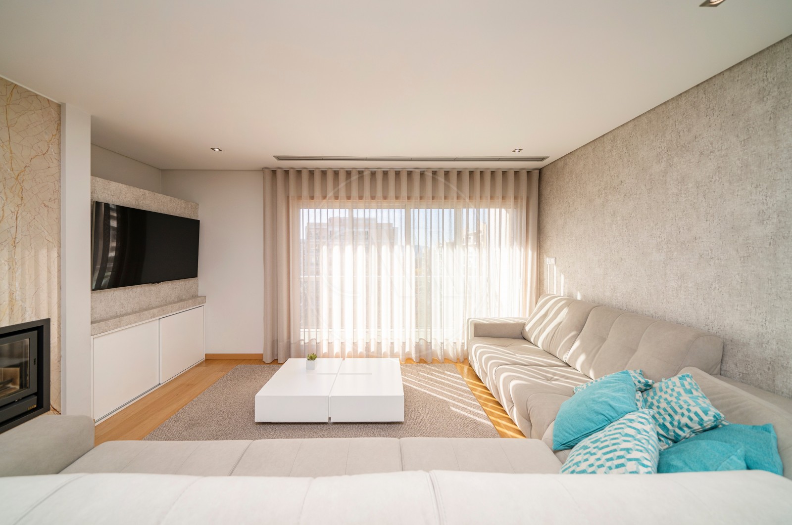 Apartamento T4 para Venda em Nogueira, Fraião e Lamaçães, Braga, Braga - Sala (Imagem 7)