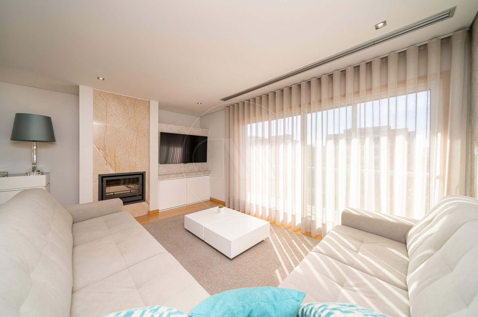 Apartamento T4 para Venda em Nogueira, Fraião e Lamaçães, Braga, Braga - Sala (Imagem 9)