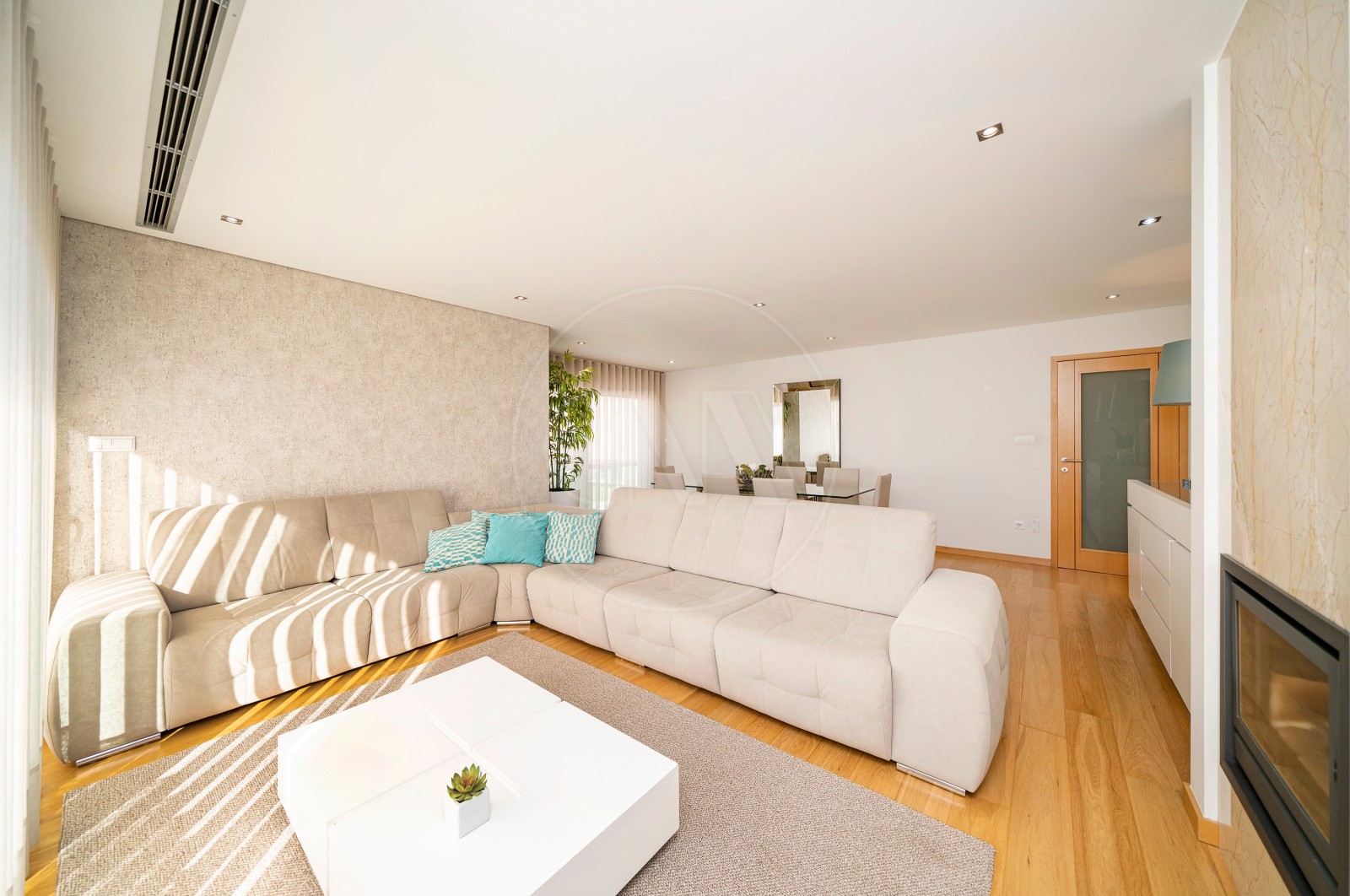 Apartamento T4 para Venda em Nogueira, Fraião e Lamaçães, Braga, Braga - Sala (Imagem 8)