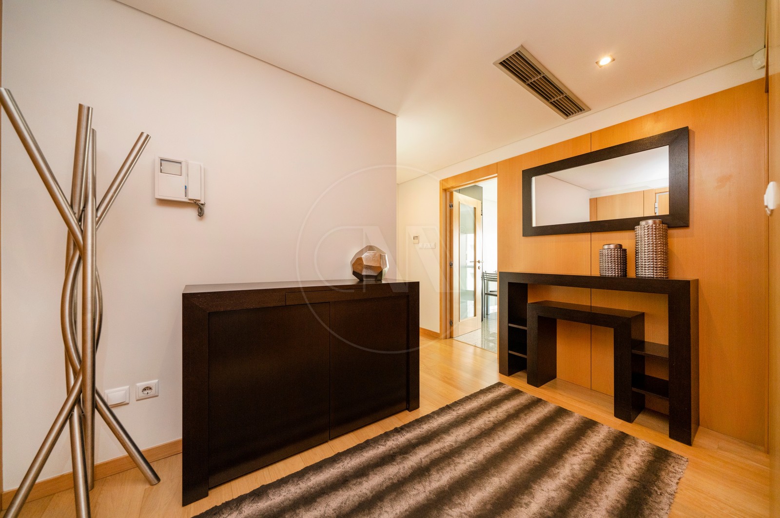 Apartamento T4 para Venda em Nogueira, Fraião e Lamaçães, Braga, Braga - Hall de entrada (Imagem 2)