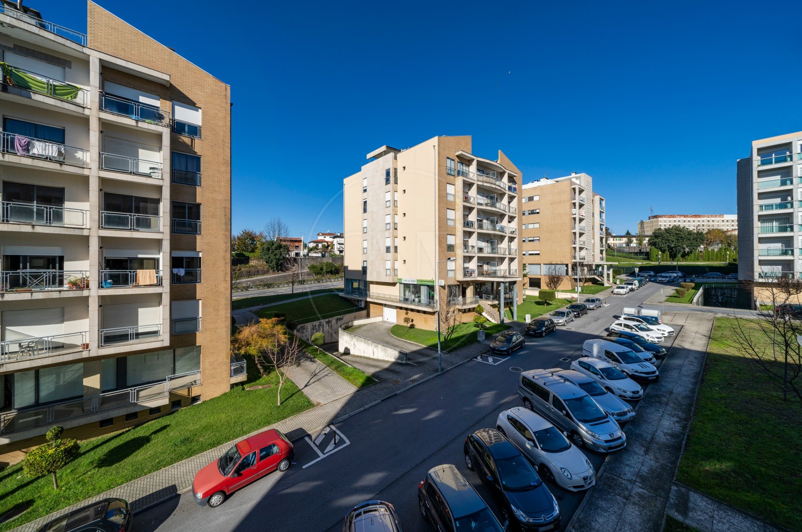 Apartamento T4 para Venda em Nogueira, Fraião e Lamaçães, Braga, Braga - Vistas (Imagem 2)