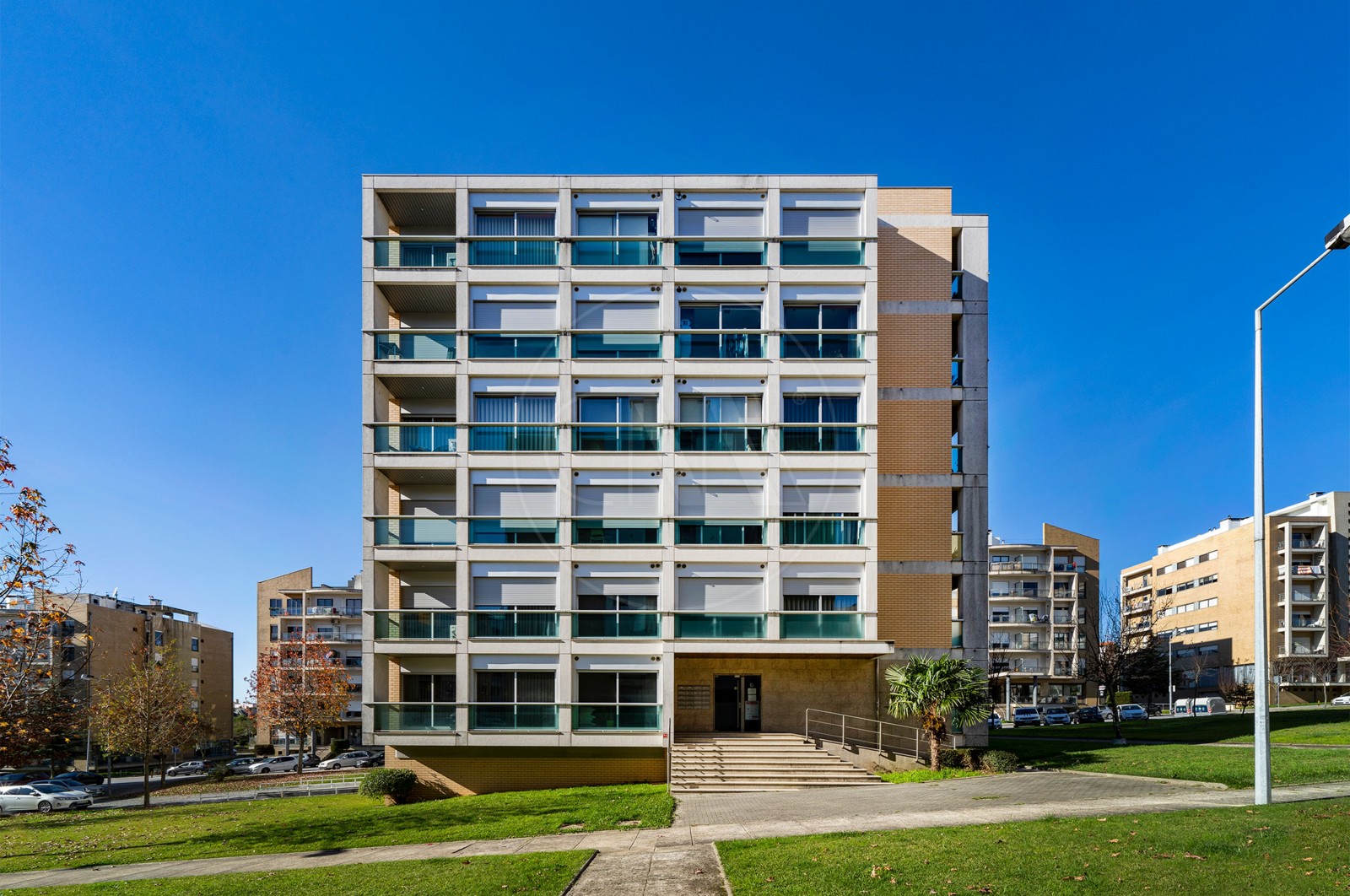 Apartamento T4 para Venda em Nogueira, Fraião e Lamaçães, Braga, Braga - Fachada (Imagem 2)