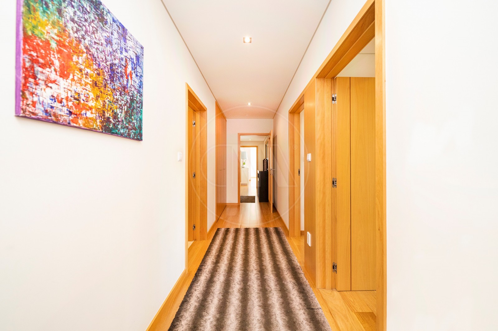 Apartamento T4 para Venda em Nogueira, Fraião e Lamaçães, Braga, Braga - Corredor (Imagem 4)