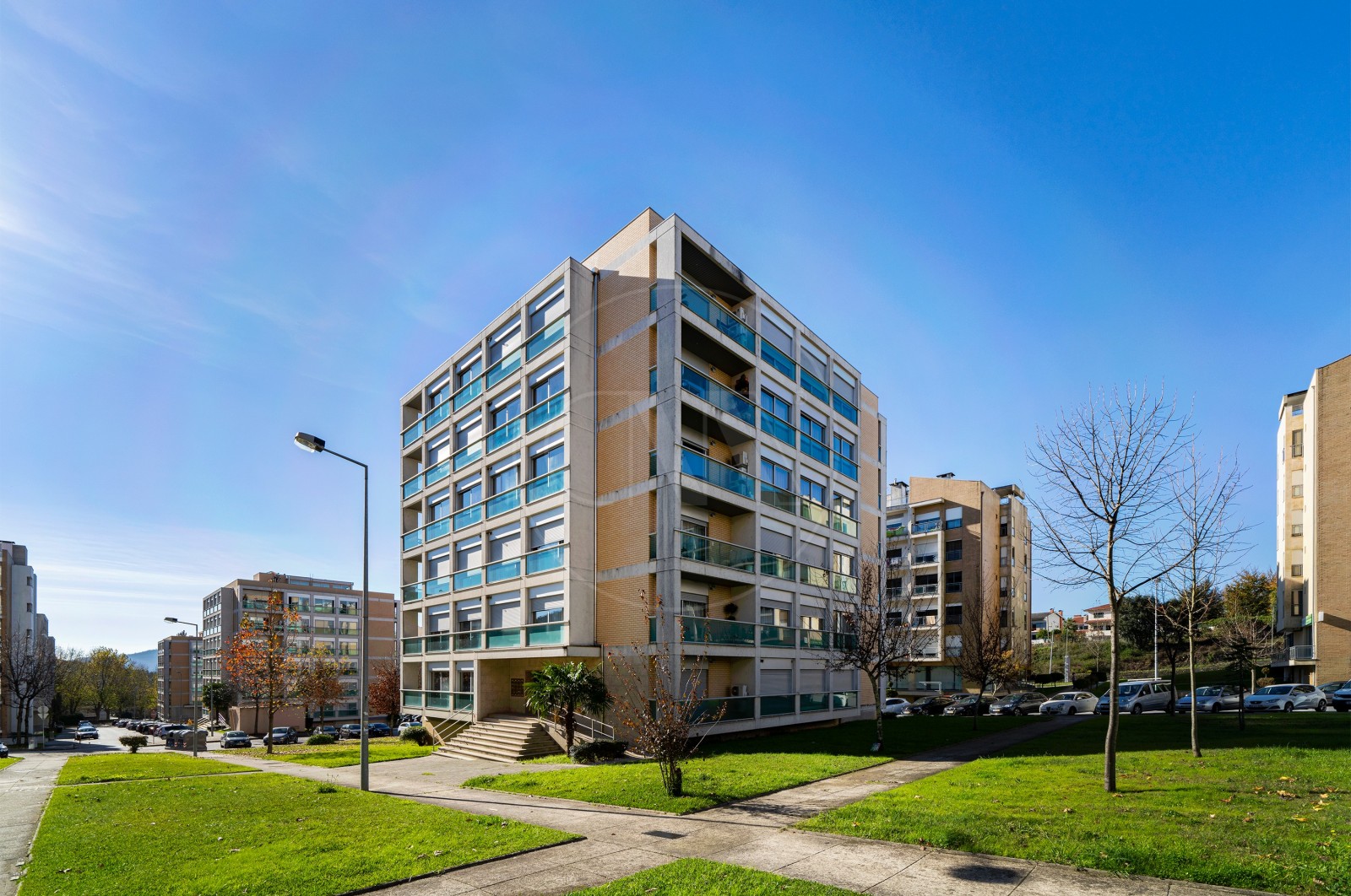 Apartamento T4 para Venda em Nogueira, Fraião e Lamaçães, Braga, Braga - Fachada (Imagem 5)