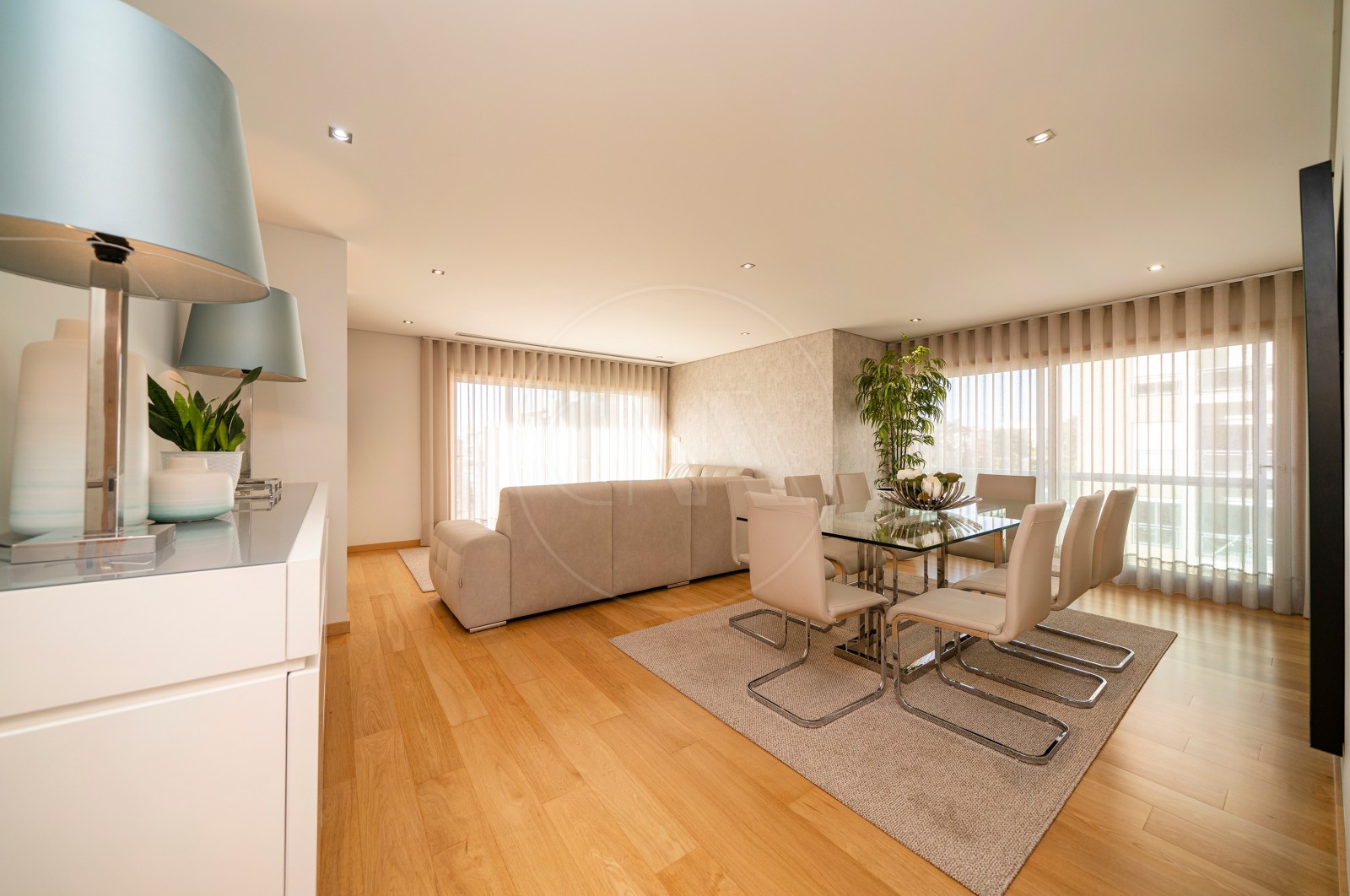 Apartamento T4 para Venda em Nogueira, Fraião e Lamaçães, Braga, Braga - Sala (Imagem 1)