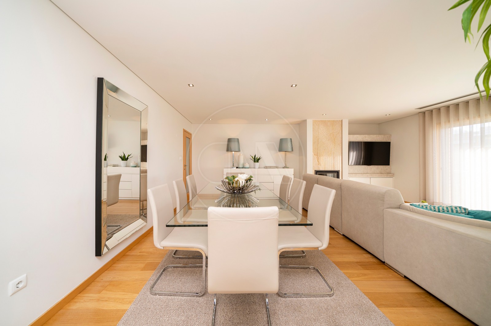 Apartamento T4 para Venda em Nogueira, Fraião e Lamaçães, Braga, Braga - Sala (Imagem 4)