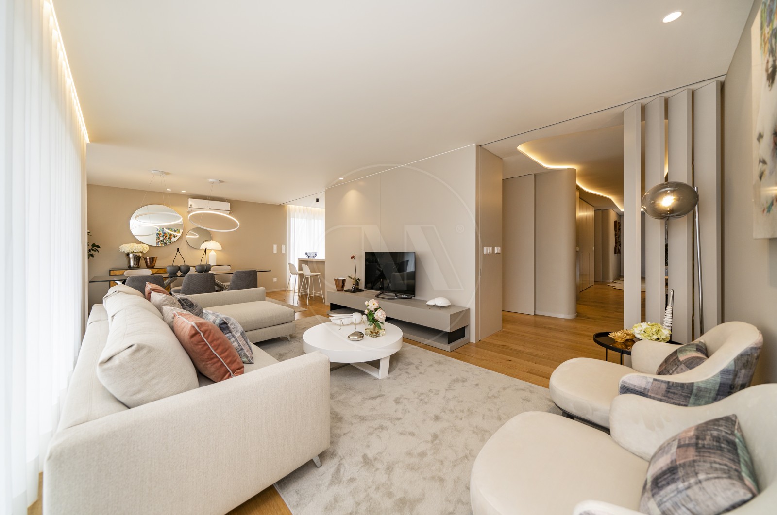 Apartamento T4 para Venda em Vila Nova de Famalicão e Calendário, Vila Nova de Famalicão, Braga - Sala (Imagem 3)