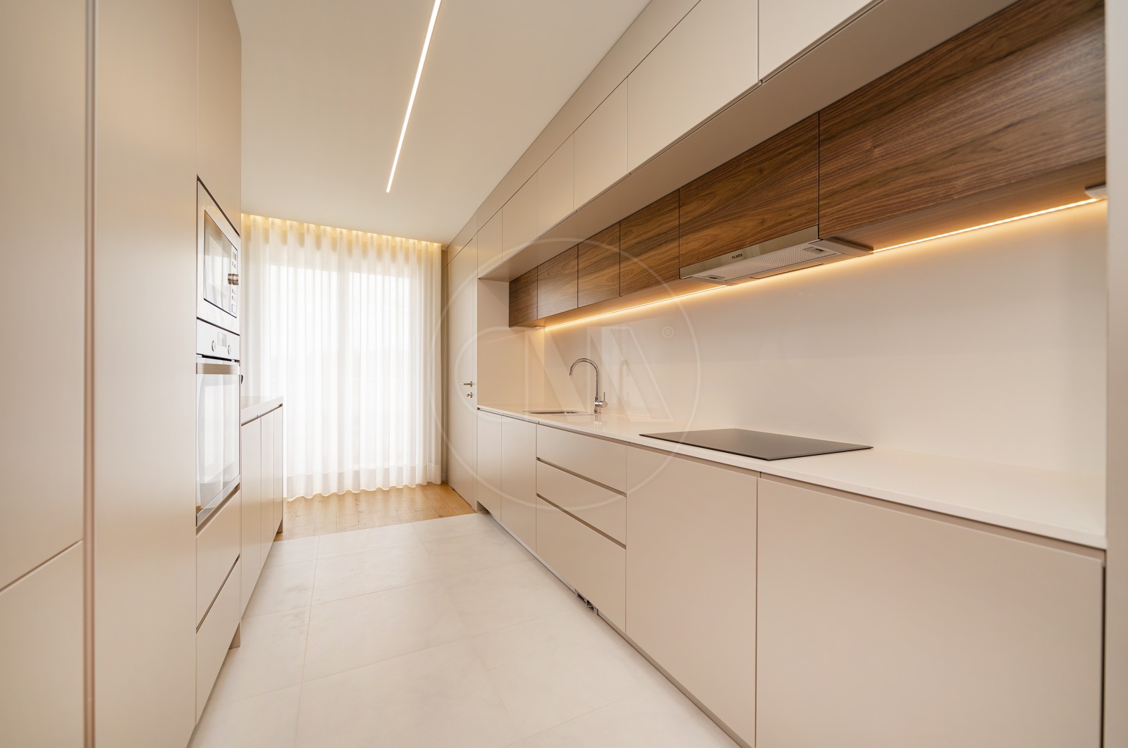 Apartamento T4 para Venda em Vila Nova de Famalicão e Calendário, Vila Nova de Famalicão, Braga - Cozinha (Imagem 6)