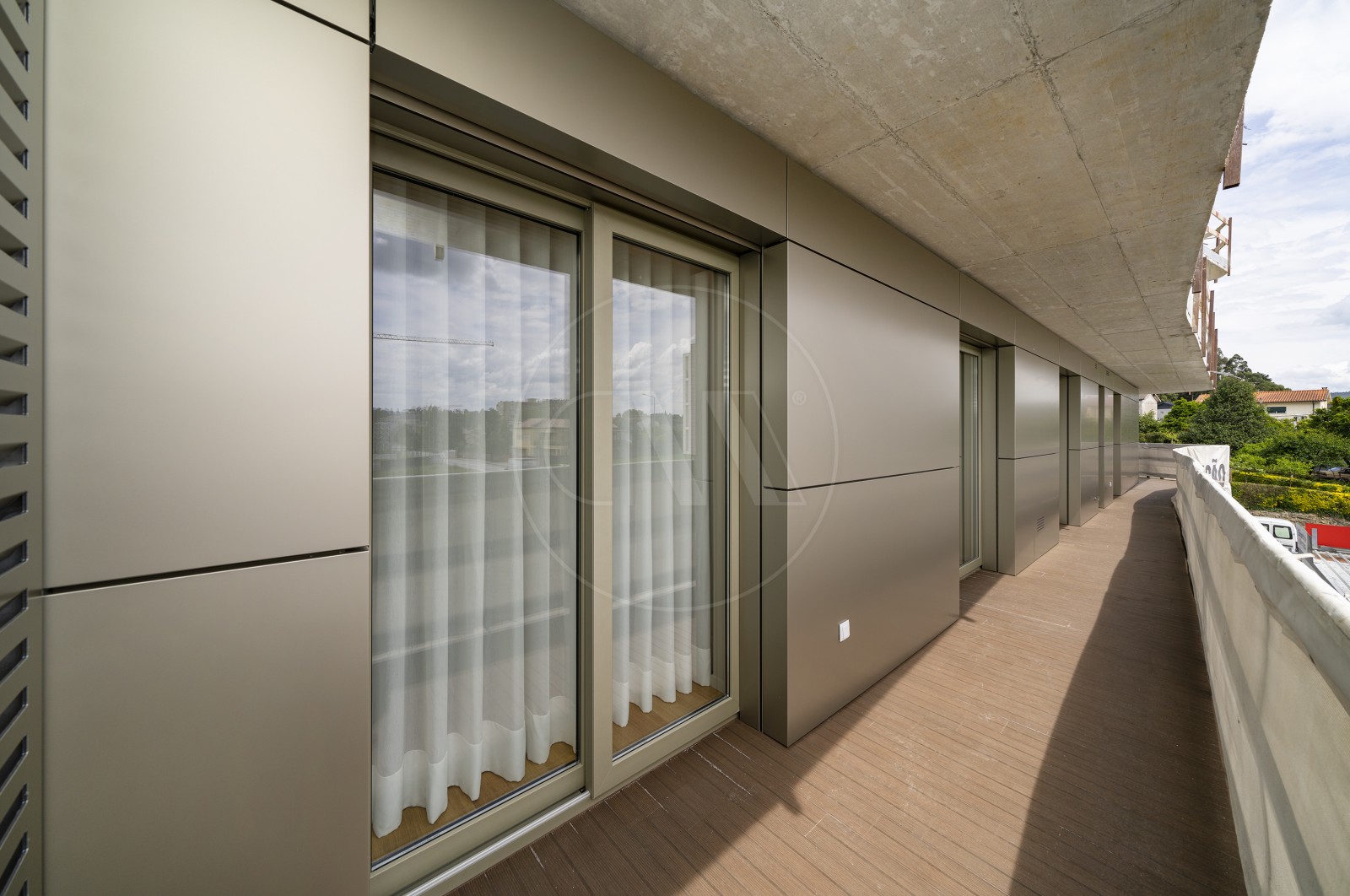 Apartamento T4 para Venda em Vila Nova de Famalicão e Calendário, Vila Nova de Famalicão, Braga - Varanda (Imagem 7)