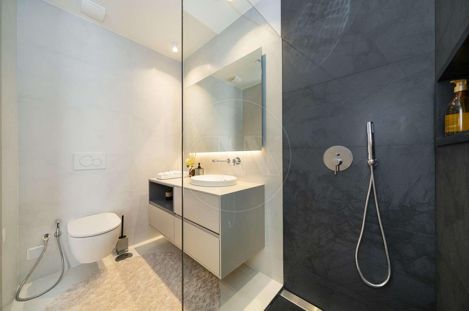 Apartamento T4 para Venda em Vila Nova de Famalicão e Calendário, Vila Nova de Famalicão, Braga - Casa de banho (Imagem 3)