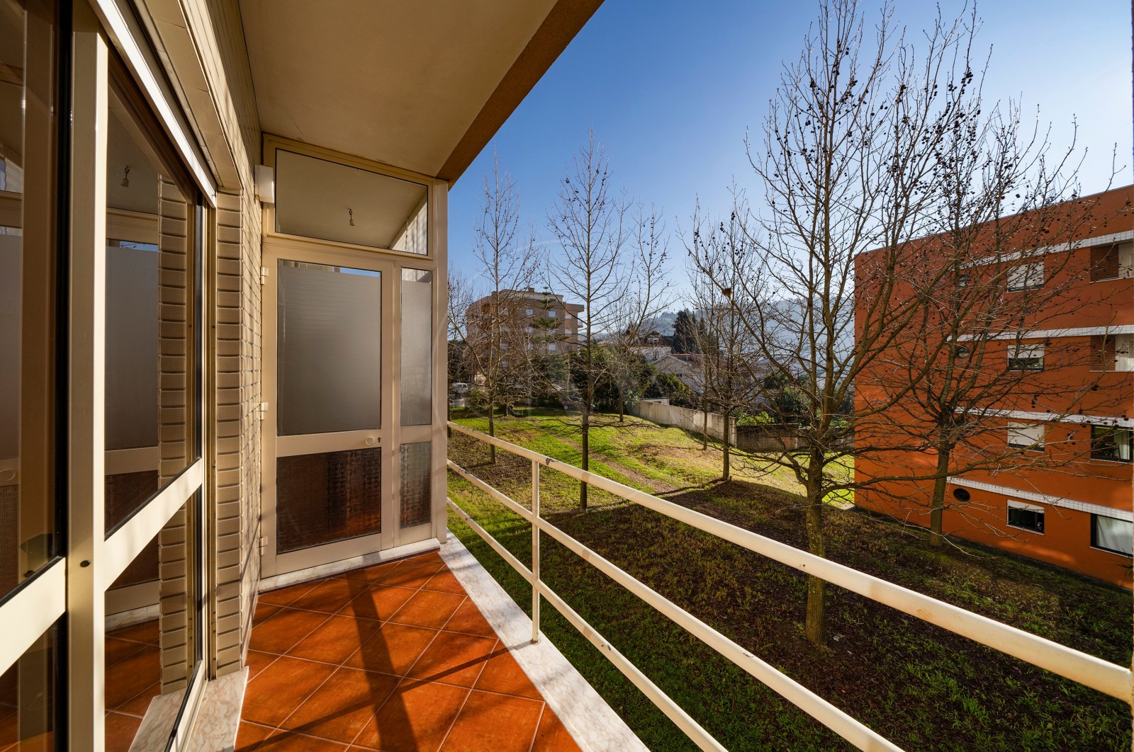 Apartment T1 for For sale in Gualtar, Braga, Braga - Varanda (Imagem 2)