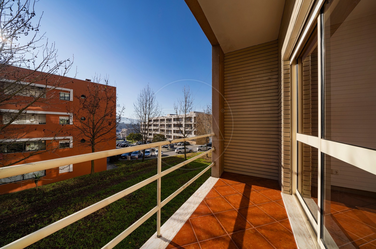 Apartment T1 for For sale in Gualtar, Braga, Braga - Varanda (Imagem 1)