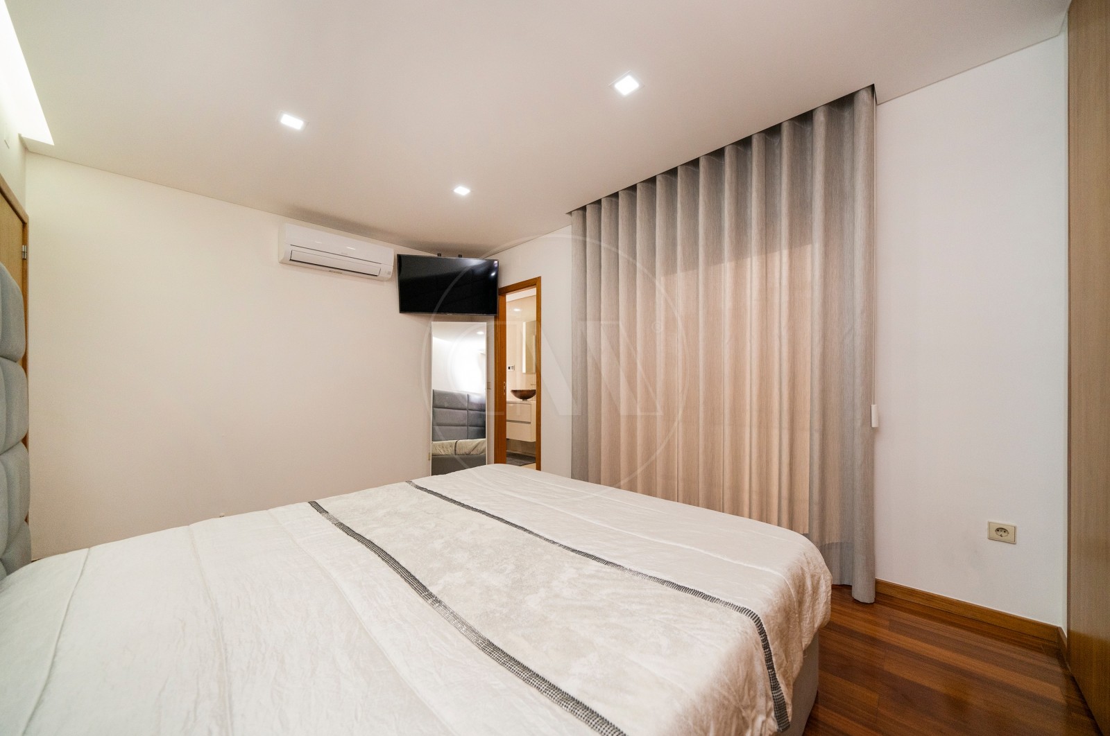 Apartamento T3 para Venda em Real, Dume e Semelhe, Braga, Braga - Suite (Imagem 2)