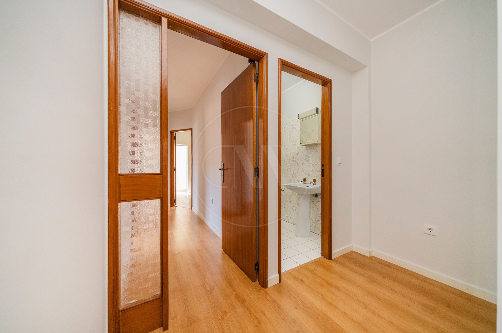 Apartment T3 for Buy in Nogueira, Fraião e Lamaçães, Braga, Braga - Corredor (Imagem 2)