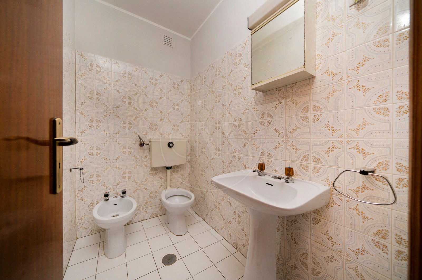 Apartment T3 for Buy in Nogueira, Fraião e Lamaçães, Braga, Braga - Casa de banho (Imagem 1)