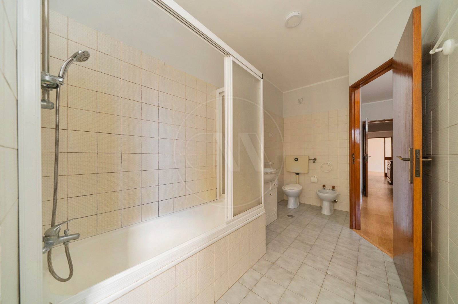 Apartment T3 for Buy in Nogueira, Fraião e Lamaçães, Braga, Braga - Casa de banho (Imagem 3)