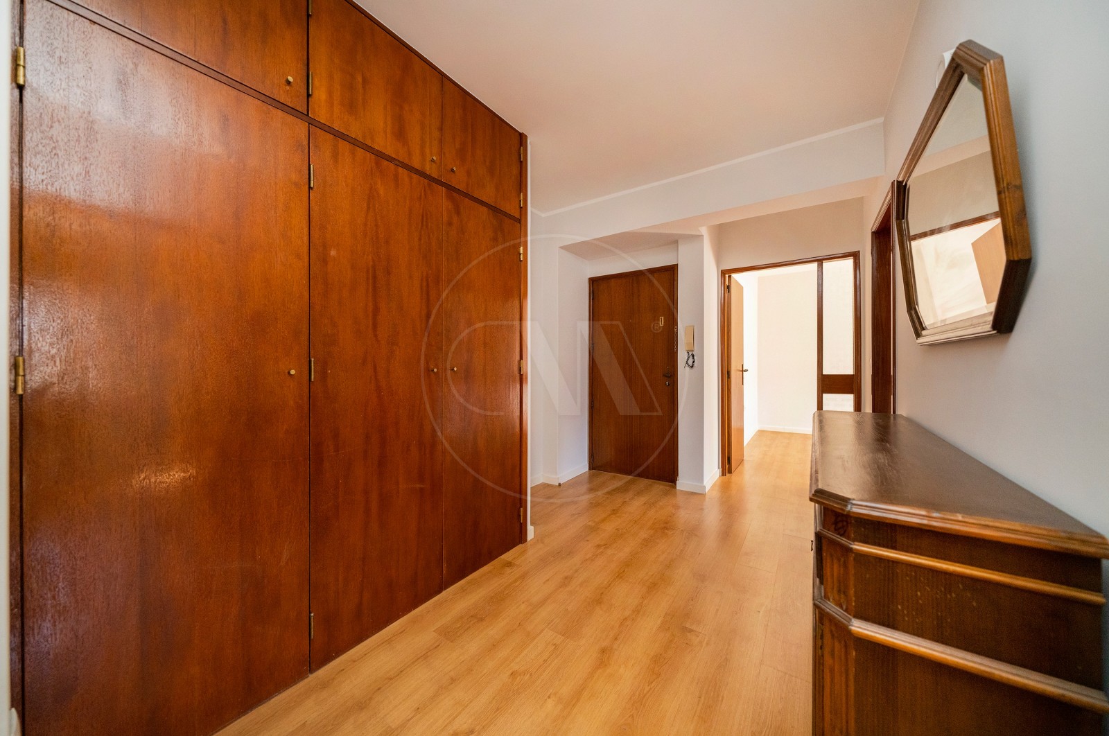 Apartment T3 for Buy in Nogueira, Fraião e Lamaçães, Braga, Braga - Hall de entrada (Imagem 1)