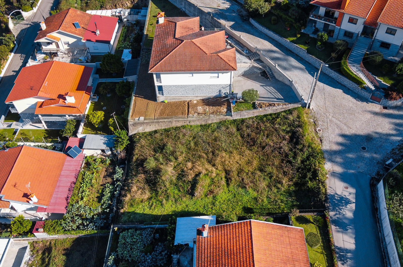 Terreno Urbano para Venda em Escudeiros e Penso (Santo Estêvão e São Vicente), Braga, Braga - Área envolvente (Imagem 3)