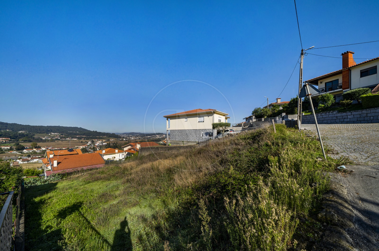 Terreno Urbano para Venda em Escudeiros e Penso (Santo Estêvão e São Vicente), Braga, Braga - Fachada (Imagem 2)